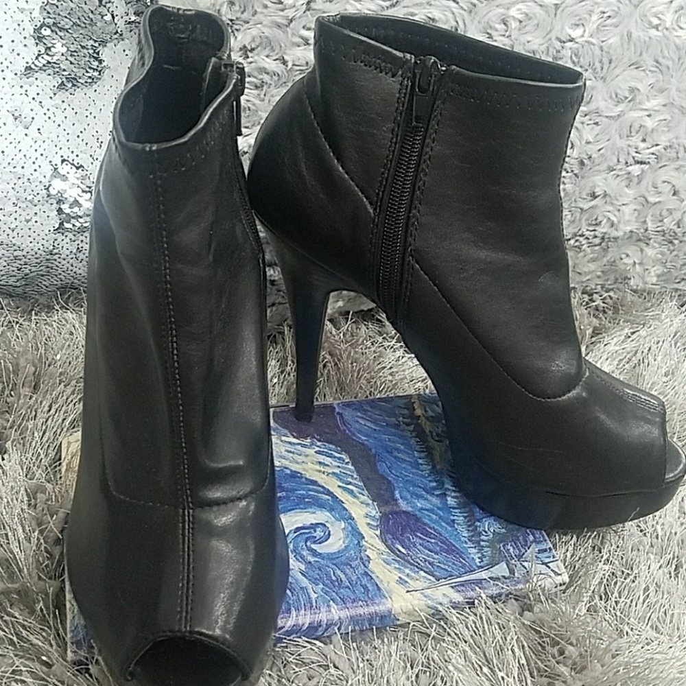 Platform pleather peep toe heels. Sexy!